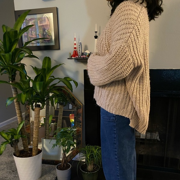 Knitted Sweater - Picture 2 of 3